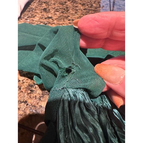 Vintage emerald green formal dress - Picture 8 of 9